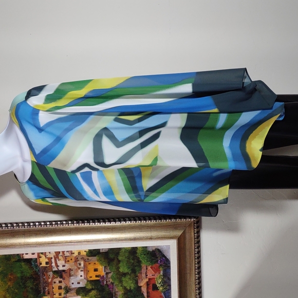 Chico's Black Label Print Chiffon Asymmetrical Top - Picture 3 of 7